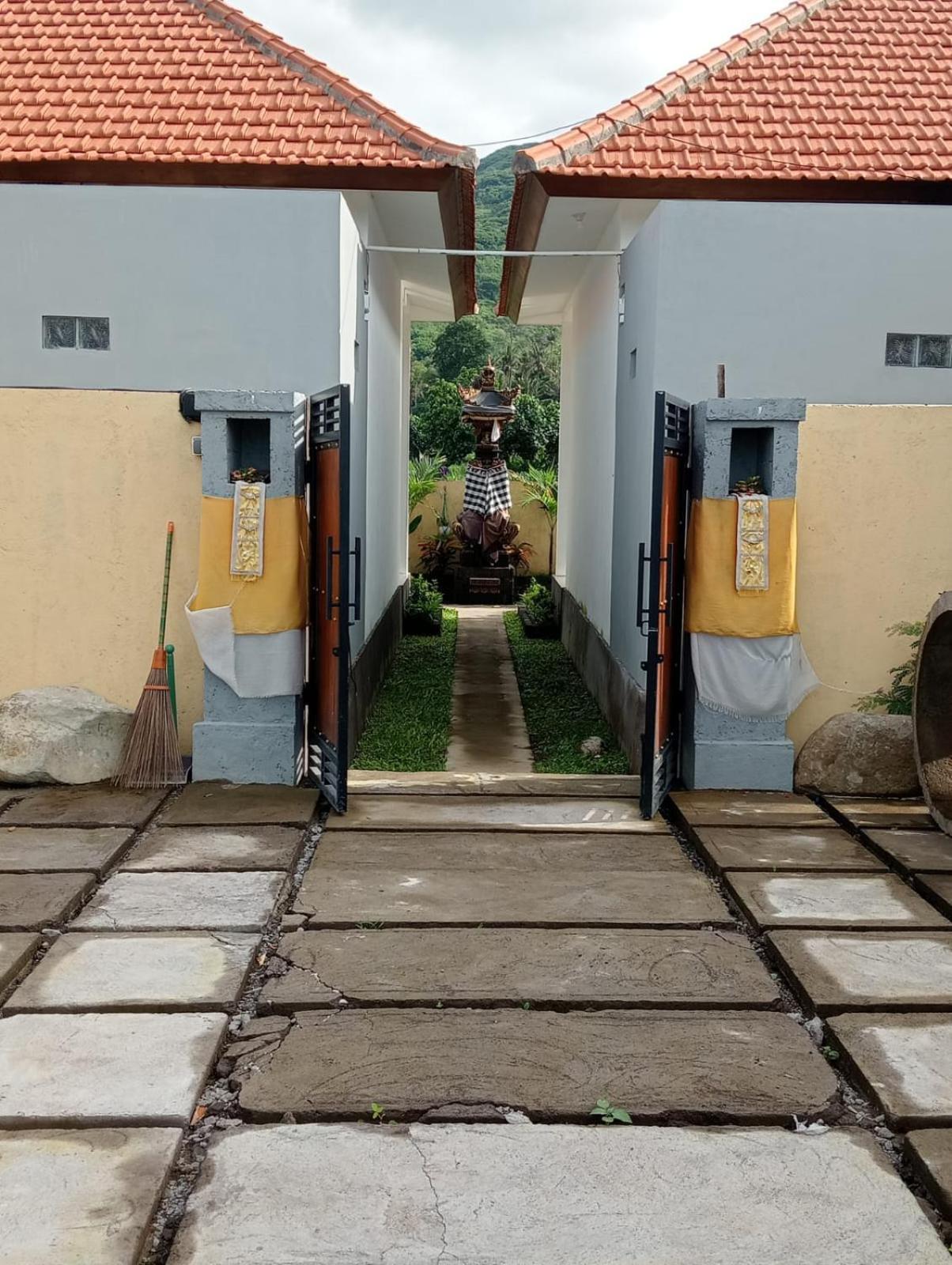 Hotel Amed Yudhadewata Zewnętrze zdjęcie